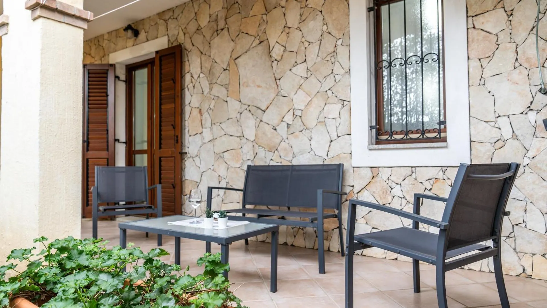 Casa Matilda Villasimius, 7 Posti, 3 Stanze, Doppio Giardino 0*, Villasimius Italy