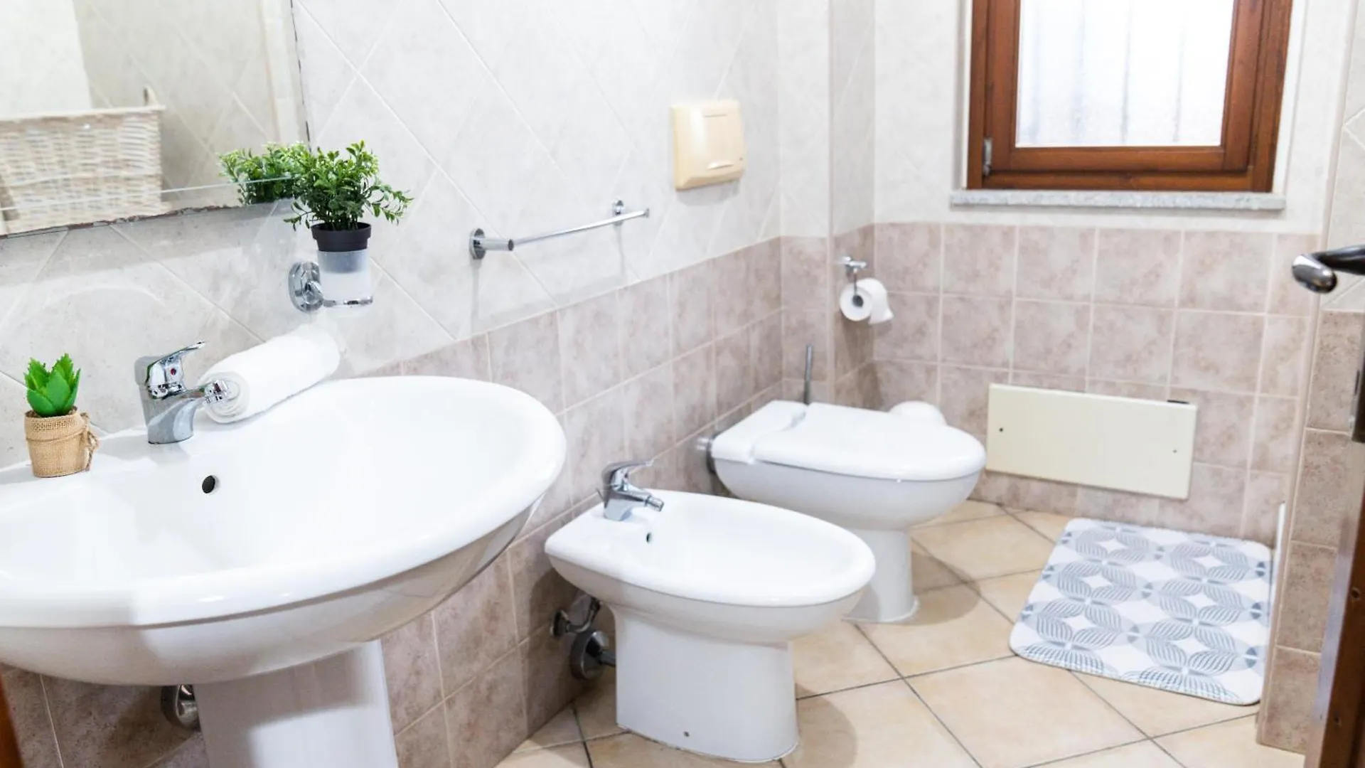 Casa Matilda Villasimius, 7 Posti, 3 Stanze, Doppio Giardino 0*, Villasimius Italy