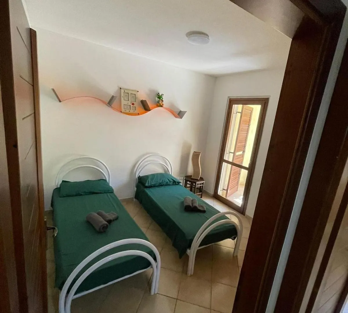 Appartamento Casa Matilda Villasimius, 7 Posti, 3 Stanze, Doppio Giardino